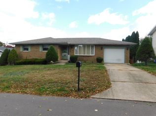 43 Colonels Rd, Hanover Township, PA 18706