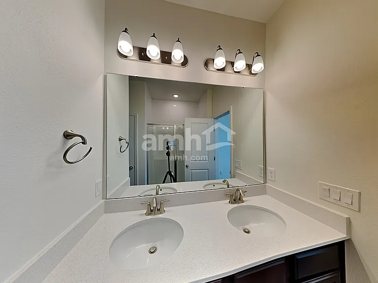 1159 Sky Lakes Dr — Photo 17