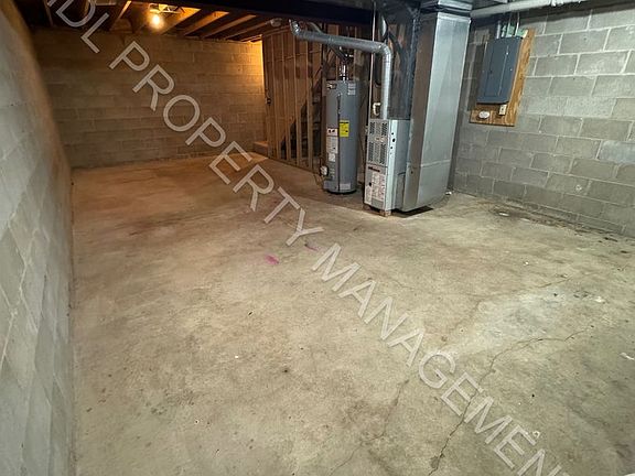 5th image of 4907 Hedgewood Dr #D2
