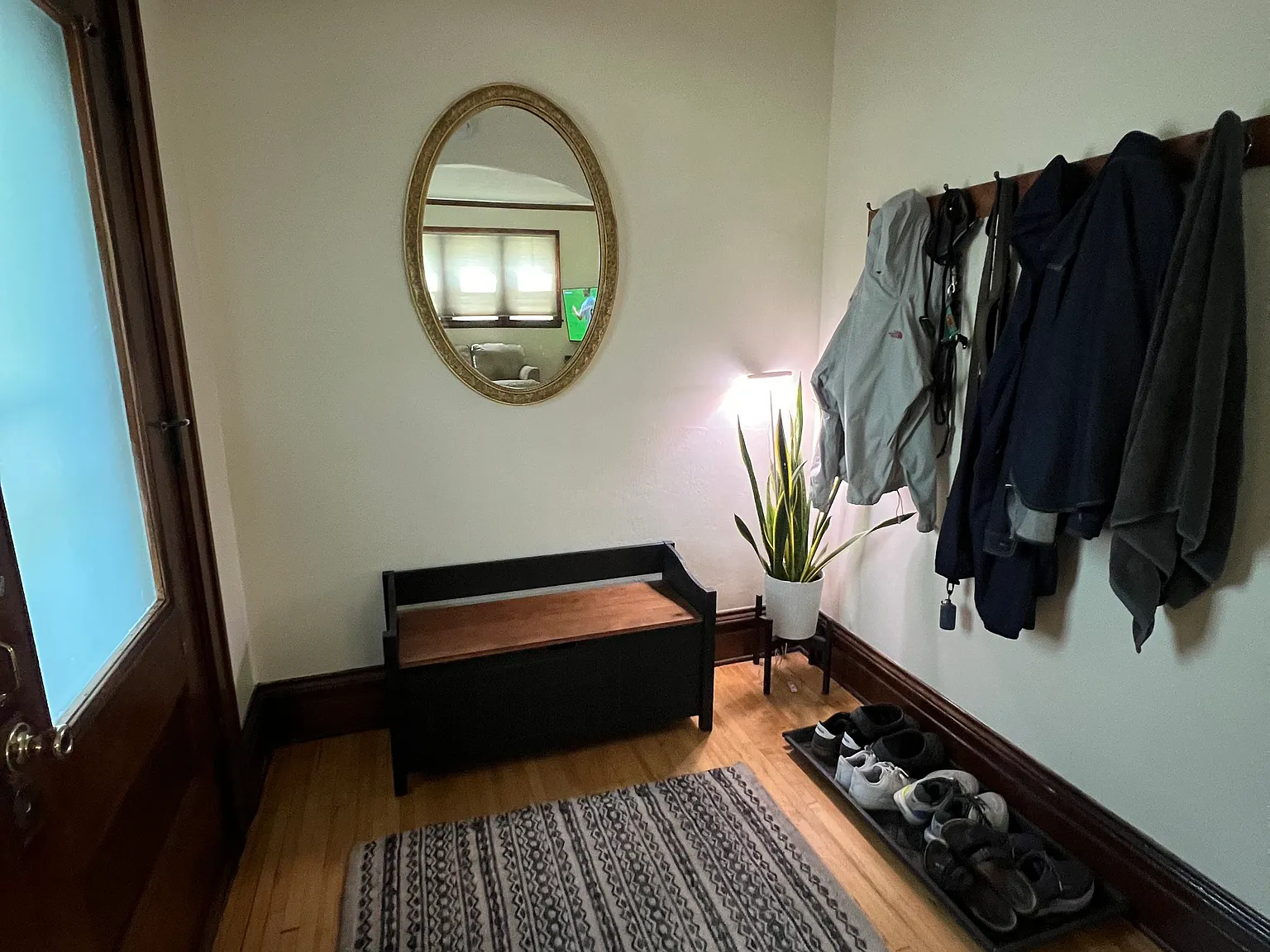 2 bed, 1200 sqft, $2,400 — Photo 3