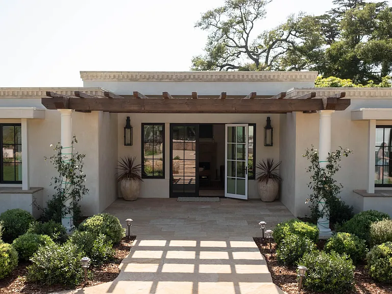 796 Buena Vista Dr — Photo 1