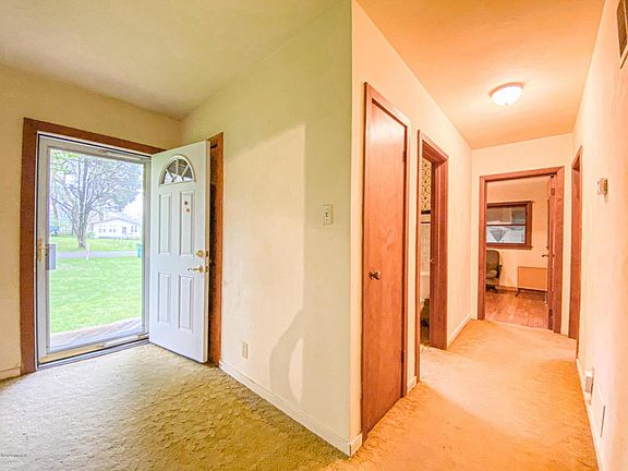 5th image of 31594 Lake Shore Dr