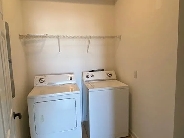 3015 Winston Dr #114 — Photo 21