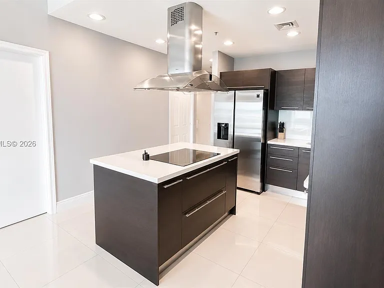 7930 East Dr #1007 — Photo 13