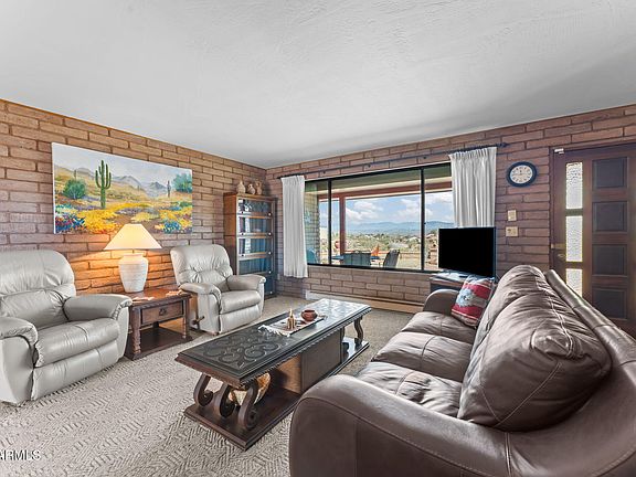 3rd image of 1605 Corral Dr