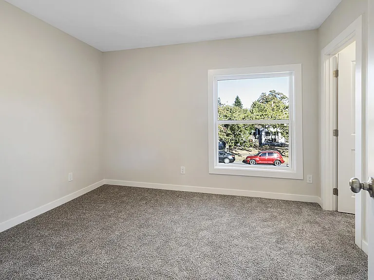 1010 S State St — Photo 8