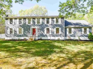 1 Manchester Ct, Egg Harbor Township, NJ 08234