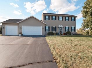 N783 Twin Knolls Dr, Fort Atkinson, WI 53538