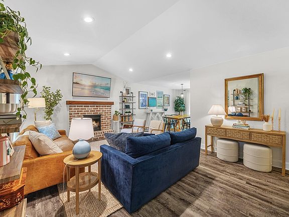 4th image of 4 Dearsley Ct