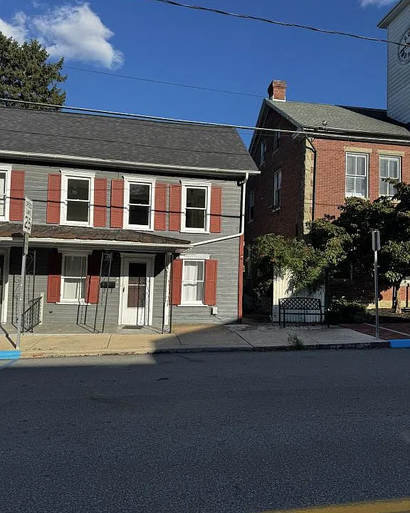 109 S Main St
