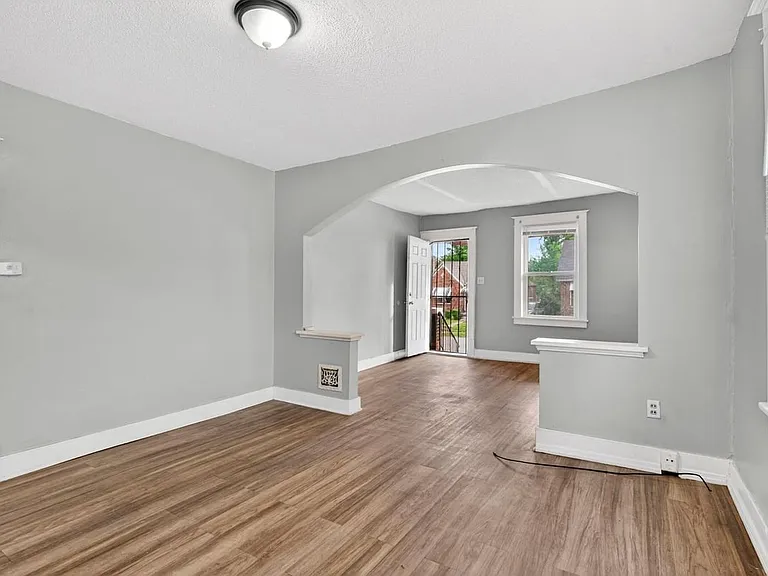 6705 Saint Louis Ave — Photo 24