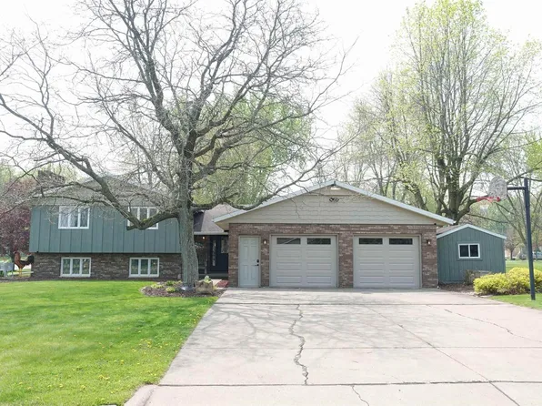 301 West HICKORY STREET, Abbotsford, WI 54405