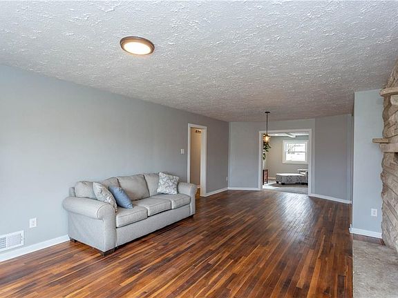 3rd image of 7979 E Saint Joseph St