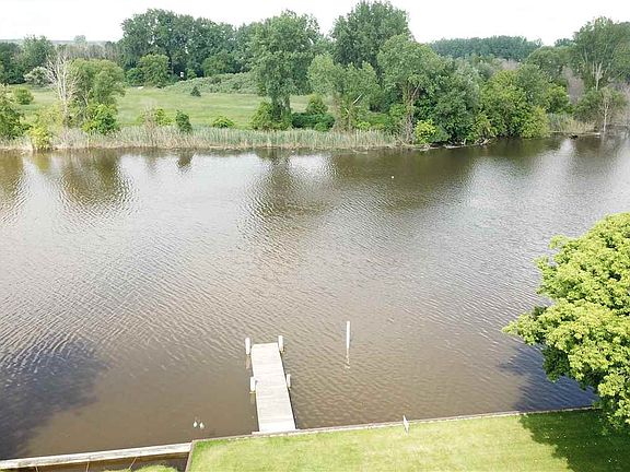 3rd image of 3150 Evergreen Dr