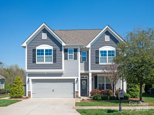 6006 Langwell Ln, Charlotte, NC 28278