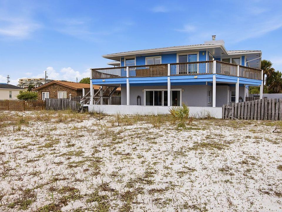 1st image of 804 Tarpon Dr