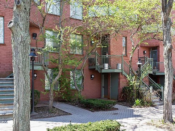 2nd image of 612 Louisiana Ave #1