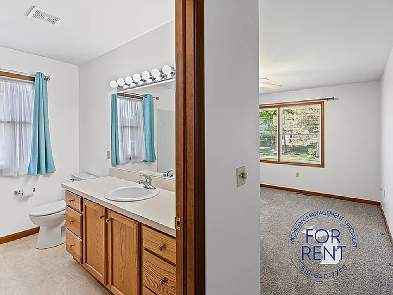 3263 Silverwood Dr — Photo 21