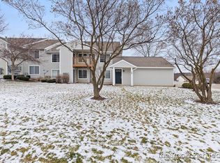 178 Hunters Ln NE, Rockford, MI 49341
