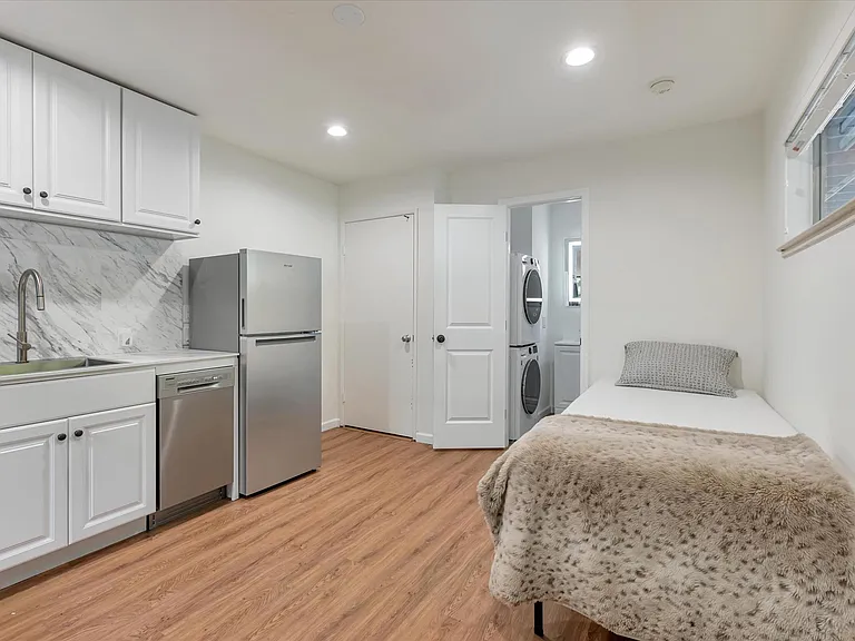 21050 Canyon View Dr — Photo 10
