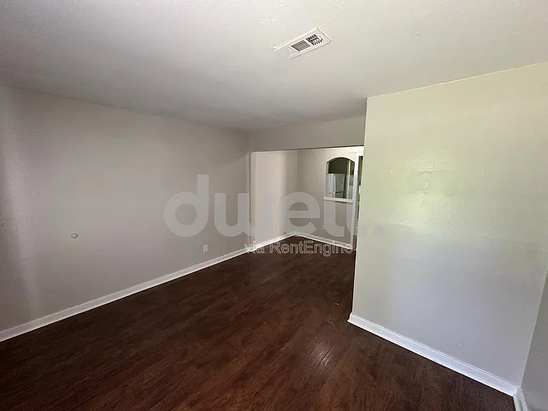 2235 Woodward Ave — Photo 8