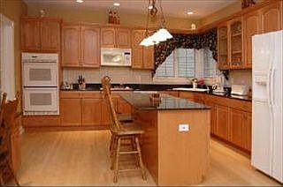 4th image of 1518 N Trailside Ct
