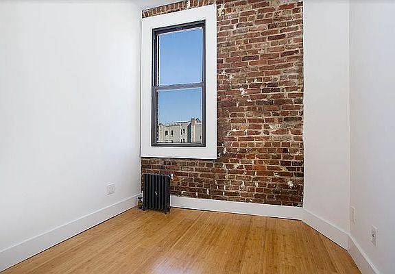 4th image of 201 Allen St #5D