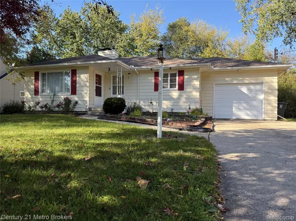 703 Algonquin Ave, Flint, MI 48507
