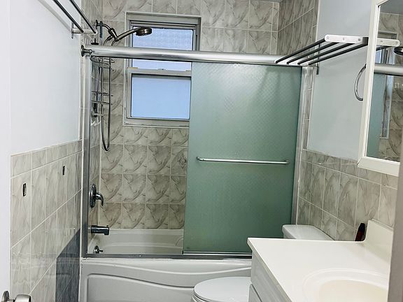 3rd image of 1711 Avenue V Floor 2