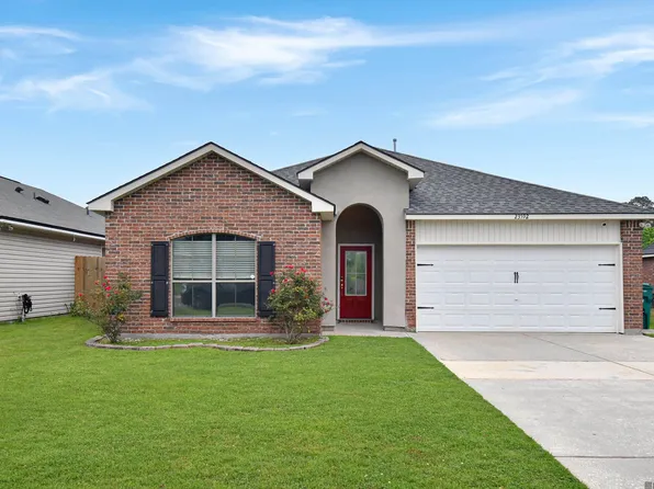23592 Country Manor Ave, Denham Springs, LA 70726