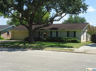 313 Avalon Dr, Victoria, TX 77901