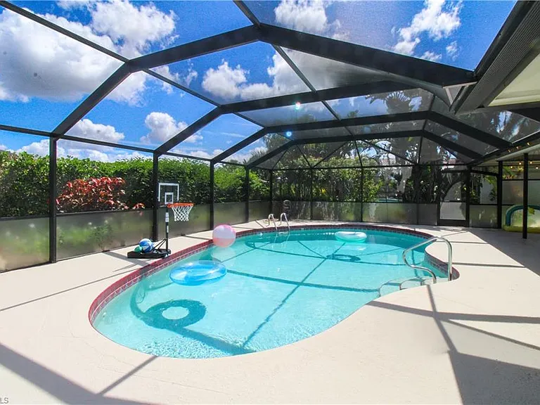213 Bay Meadows Dr — Photo 44