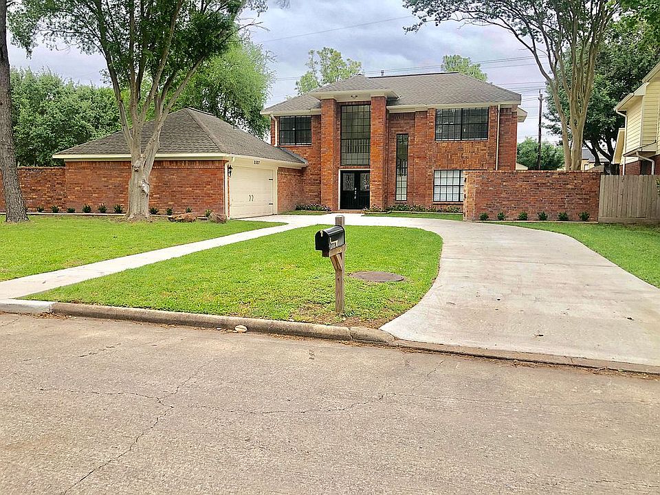 1st image of 2307 Gentryside Dr