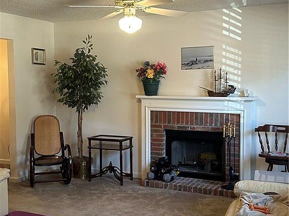 3rd image of 2002 Sandbrook Ct SW