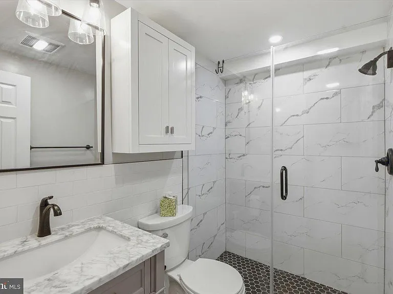 1825 T St NW #401 — Photo 12