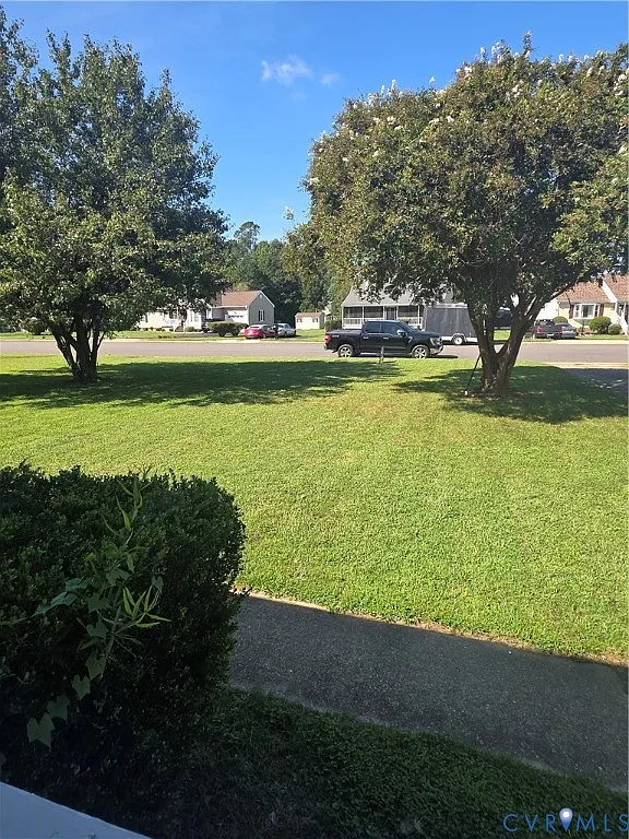 3 bed, 2.0 bath, $2,400 — Photo 3