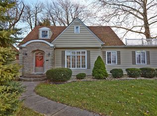 525 E South St, Crown Point, IN 46307