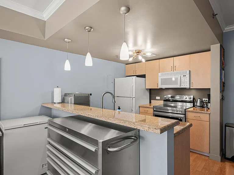 425 W Beech St #854 — Photo 3