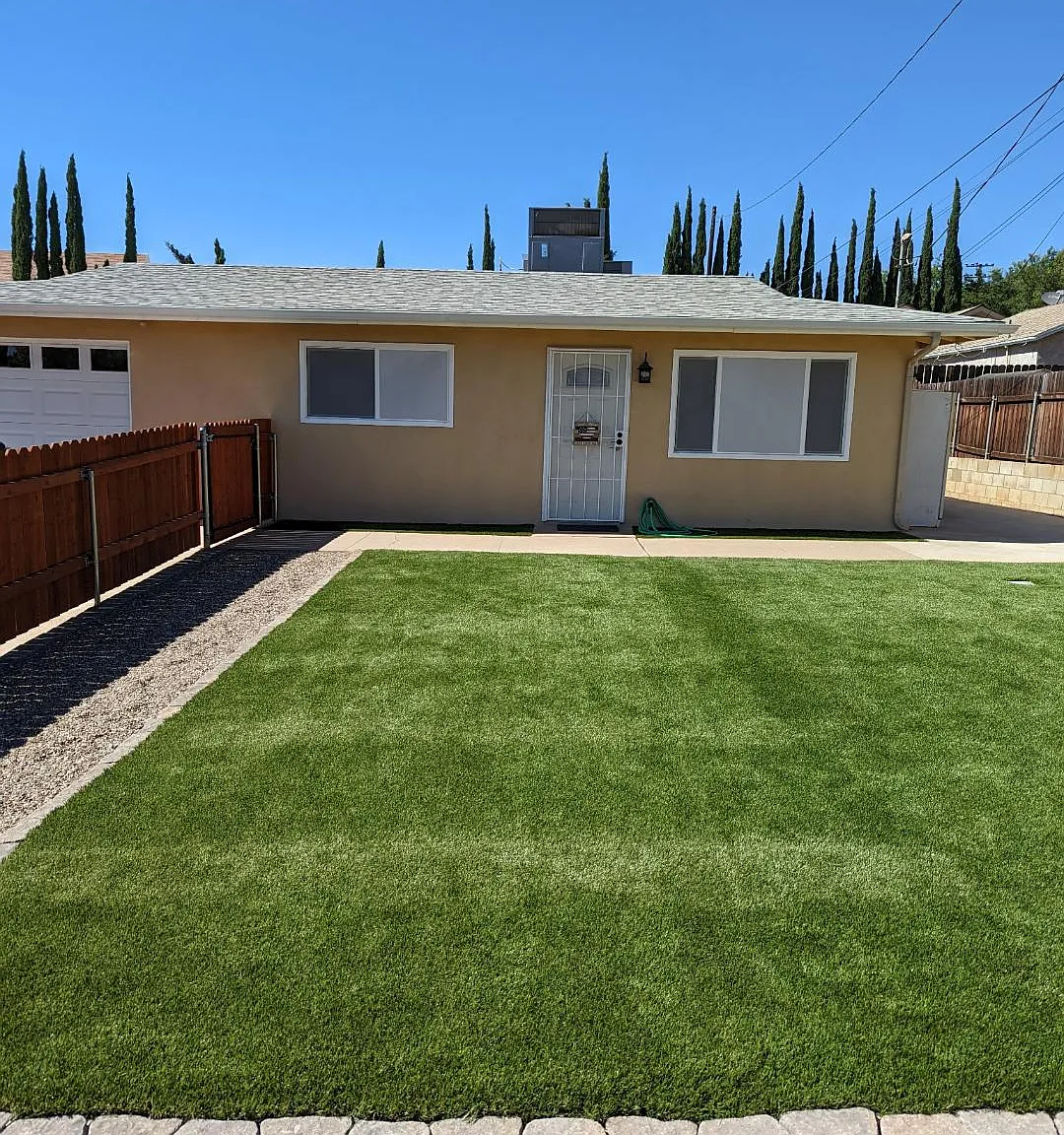 2 bed, 700 sqft, $2,000 — Photo 1