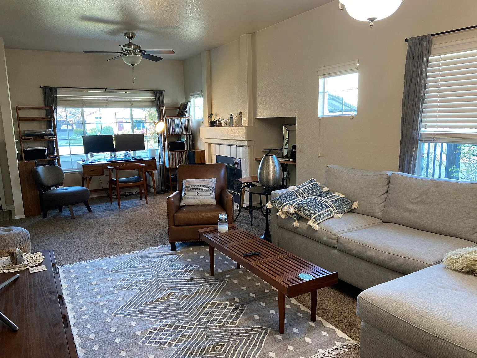 2 bed, 1207 sqft, $2,575 — Photo 2