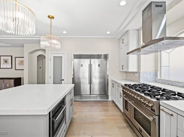 6335 Mount Eden Ave, Las Vegas, NV 89139