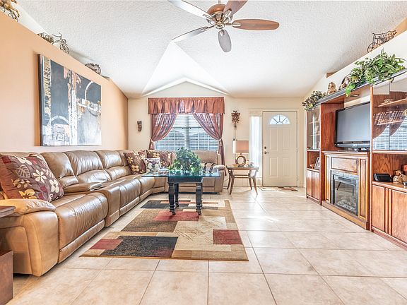 5th image of 4959 NW 32nd Pl