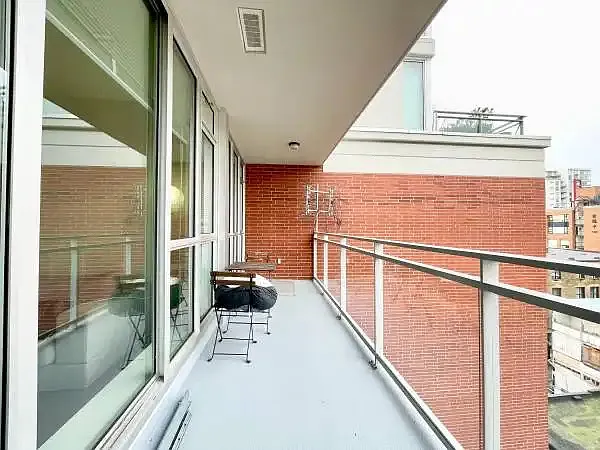 221 Union St #8 — Photo 9