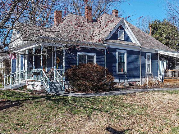 3rd image of 2701 Jefferson St