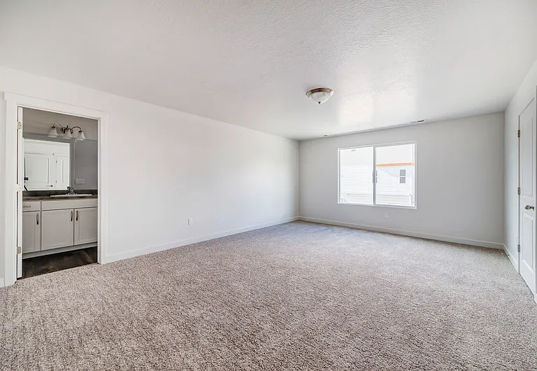 539 W 1520 S — Photo 10