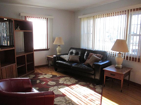 Space for Sofa & Loveseat