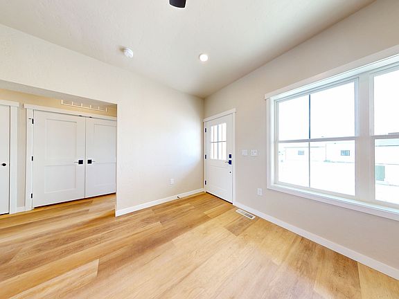 4th image of 854 N 1880 E #72