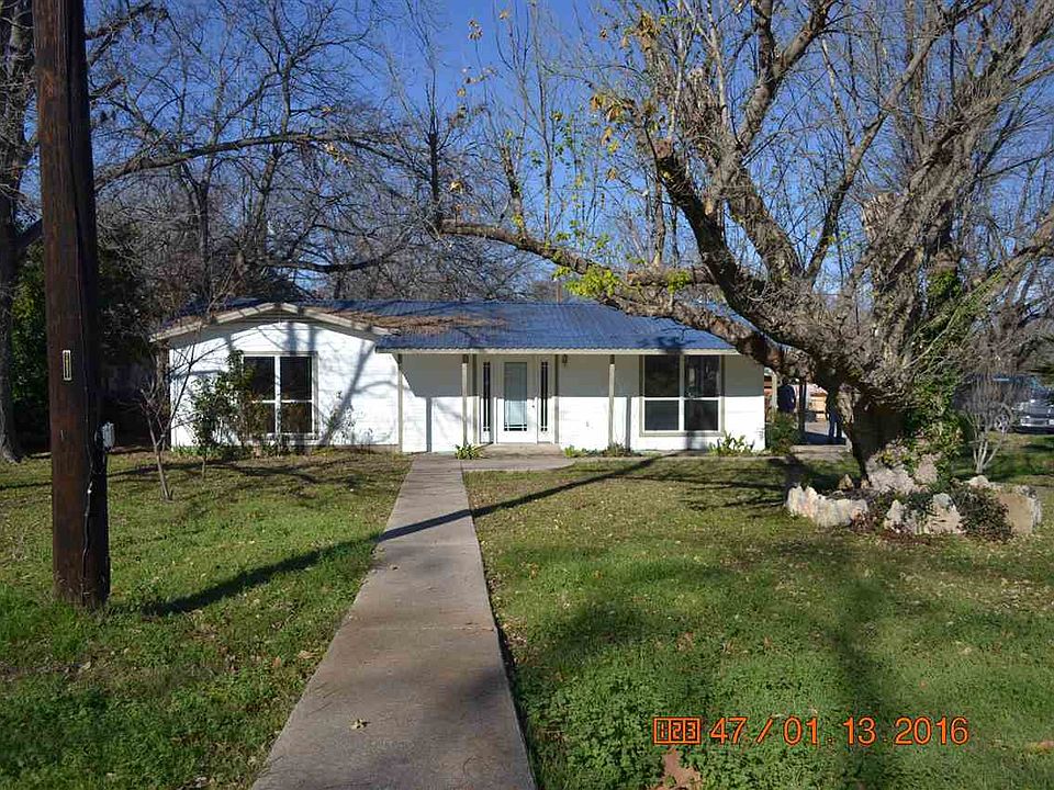 1st image of 600 Pecan Valley Dr