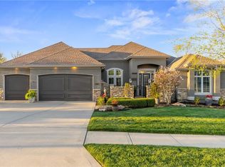 18824 W 98th Ter, Lenexa, KS 66220