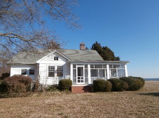 419 River Bluff Rd, White Stone, VA 22578